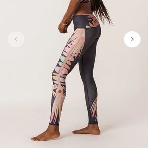 Teeki Jungle Eyes leggings black pink green M NWT